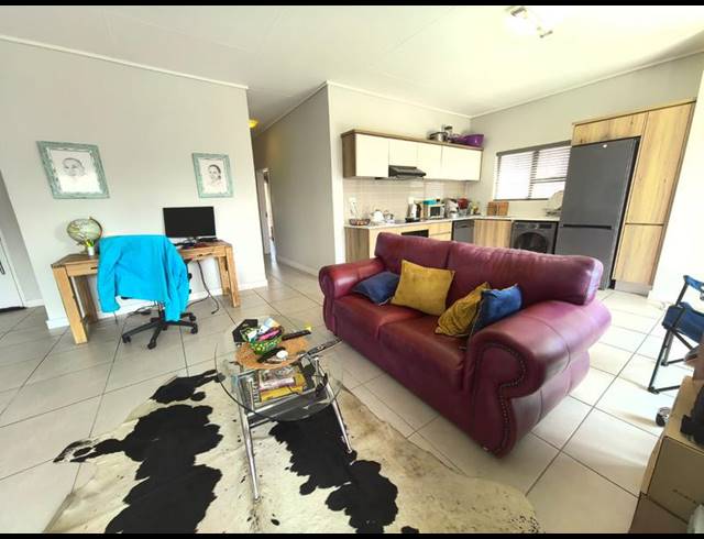 2 BEDROOM APARTMENT FOR SALE IN LINBRO PARK